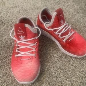 Like New Boys ADIDAS Pharrell Williams Sneakers
